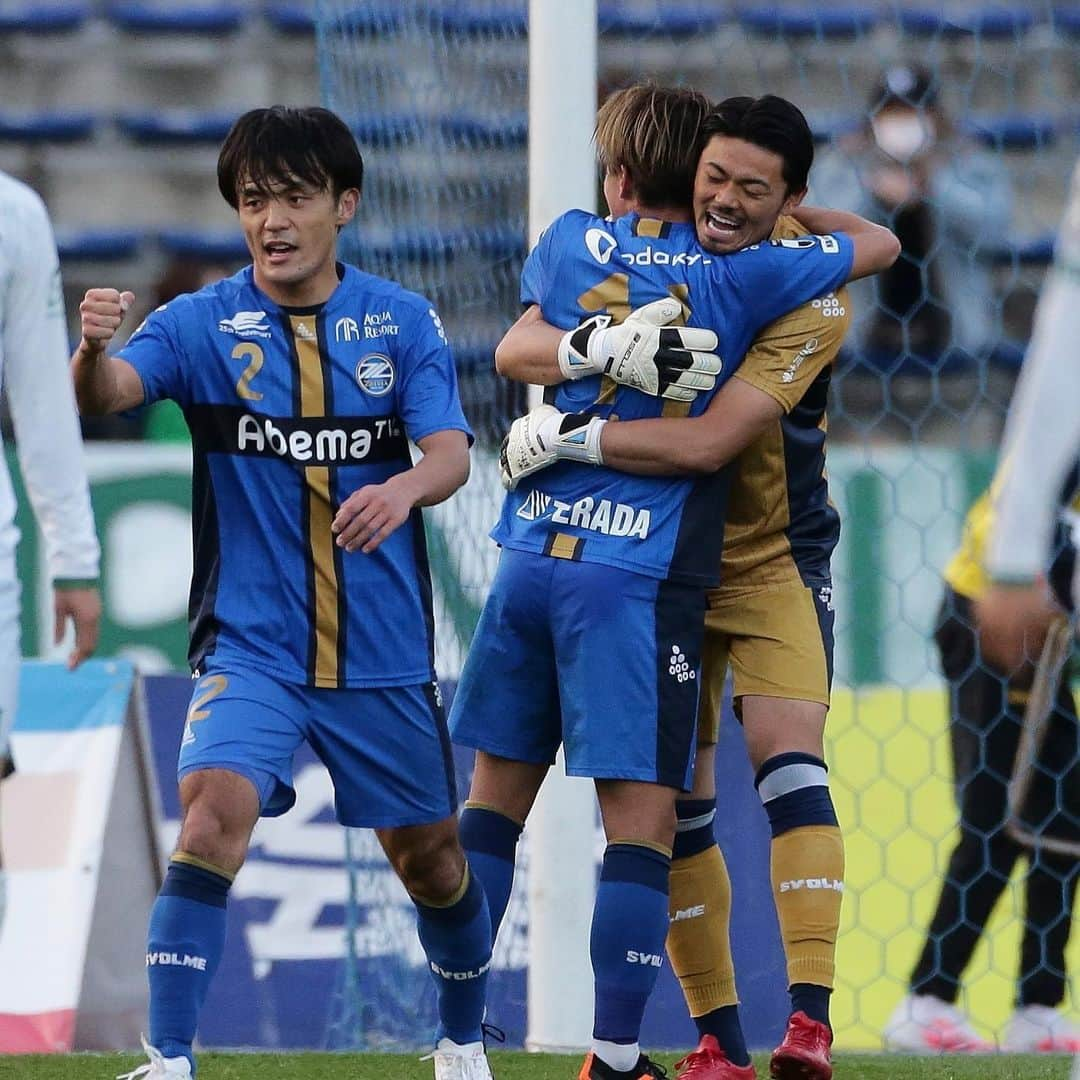 FC町田ゼルビアさんのインスタグラム写真 - (FC町田ゼルビアInstagram)「フォトギャラリー📸⚽️ ﻿ ◯ 町田 1 - 0 東京V ﻿ #奥山政幸 #福井光輝 #髙江麗央 #佐野海舟 #安藤瑞季 #ジョンチュングン #佐野海舟 #小田逸稀  #吉尾海夏 #中島裕希 #平戸太貴  #FC町田ゼルビア #zelvia #Jリーグ #サッカー #スポーツ #soccer #football #JLeague #町田﻿ #町田GIONスタジアム」12月6日 20時55分 - fcmachidazelvia