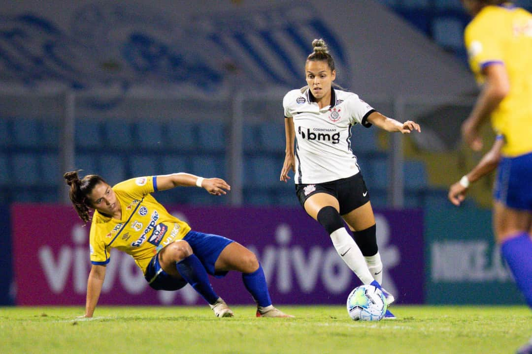 コリンチャンスさんのインスタグラム写真 - (コリンチャンスInstagram)「HOJE TEM CORINTHIANS FEMININO! É DIA DE FINAL, FIEL!! 😍⠀ ⠀ ⚽ @corinthiansfutebolfeminino x Avaí/Kindermann⠀ 🏆 @brfeminino (Final - Jogo de volta)⠀⠀⠀ ⏰ 20h⠀⠀ 🏟 @NeoQuimicaArena⠀ 📺 @bandtv, @espnbrasil e Twitter do @brfeminino ⠀ ⠀ 📸 CBF⠀ ⠀ #RespeitaAsMinas⠀ #SCCPxAVA⠀ #VaiCorinthians」12月6日 21時02分 - corinthians