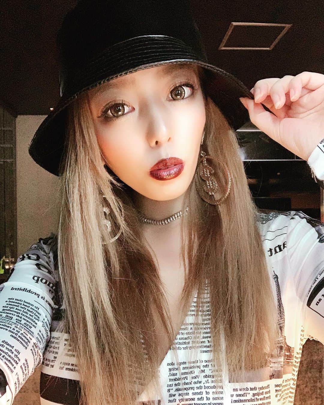 れなのインスタグラム：「その日の衣装によって、今日近寄りがたい。とか怖い。言われちゃうけど中身はいつもと一緒だからたくさん話かけてほしいのだーーー😭😭 . . . .  #UTAGEsapporo#UTAGEnagoya#YABAInagoya#アサヤバ#nagoya#gogodancer#ゴーゴーダンサー #dj #sexy #girl #club #drink #instagood #instalove #パリピ #パーティー #like #JAPAN #sexygirl #costume  #me」