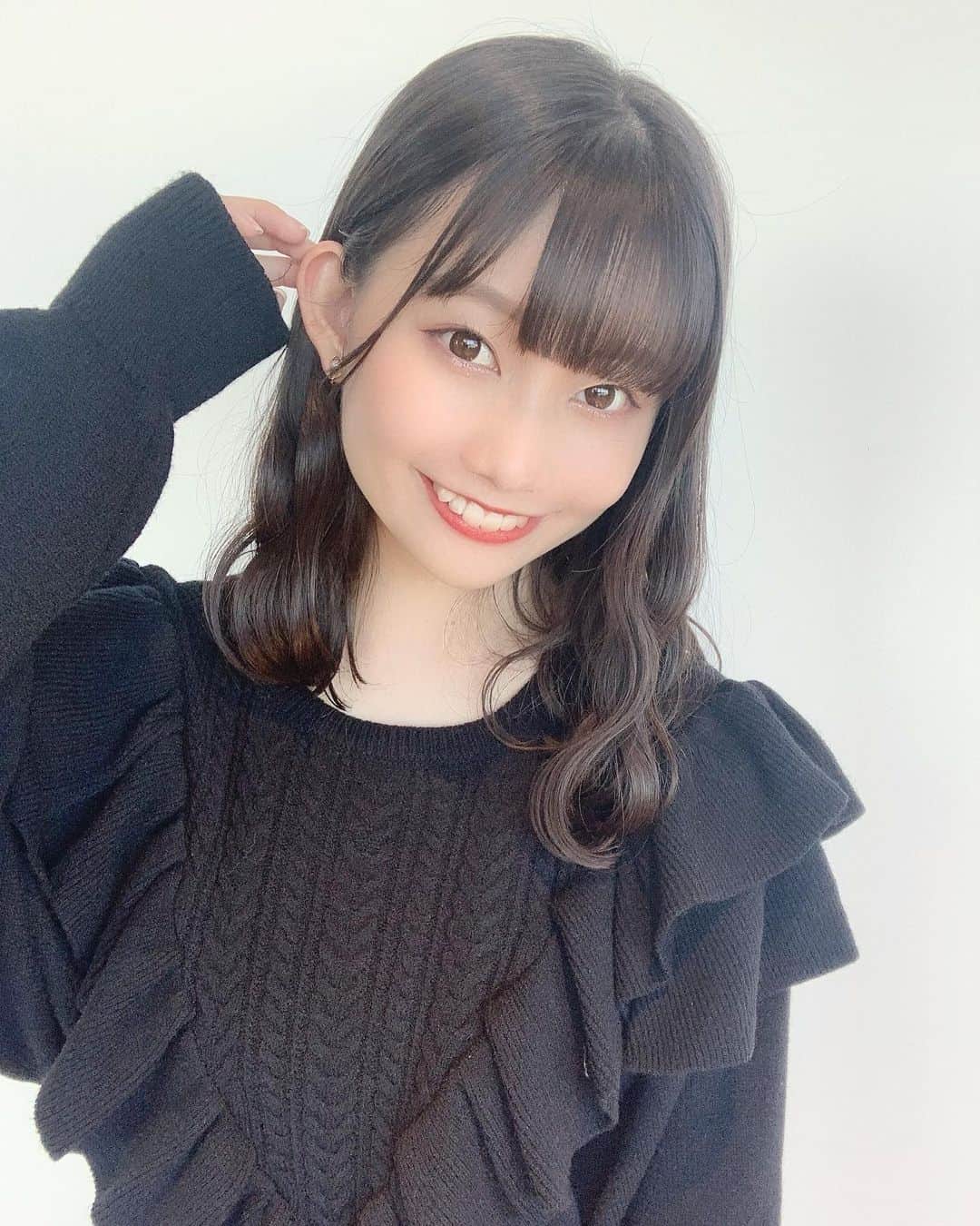 木﨑千聖のインスタグラム：「.﻿ ﻿ オンライントーク会﻿ 2日間ありがとうございました 🌙﻿ ﻿ このニット可愛くてお気に入り ！﻿ @heather_love_official です 🐈‍⬛ ♡﻿ ﻿ ﻿ #ニット #ニットコーデ #冬コーデ #私服 #ヘザー #heather #knit #fashion #ootd #instagood #アイドル #ラストアイドル #木﨑千聖」
