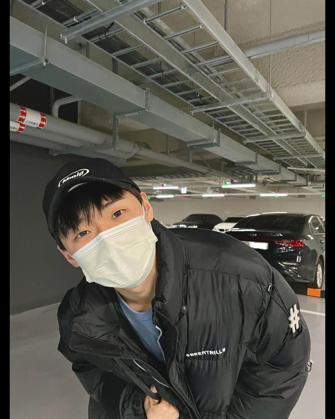 イ・ダウィのインスタグラム：「다헤 효근 고마워 !  :)   #빈트릴」