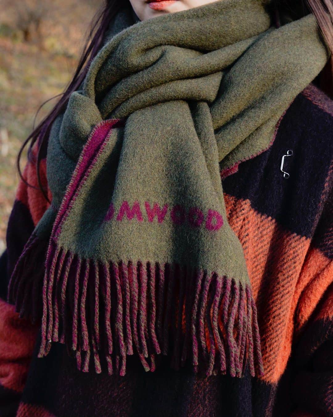 石井リナさんのインスタグラム写真 - (石井リナInstagram)「リングもずっと愛用しているTOMWOODのウールスカーフが大活躍中💚  Thank you @tomwood_project ☺️💚」12月6日 21時34分 - rina_ishii_99