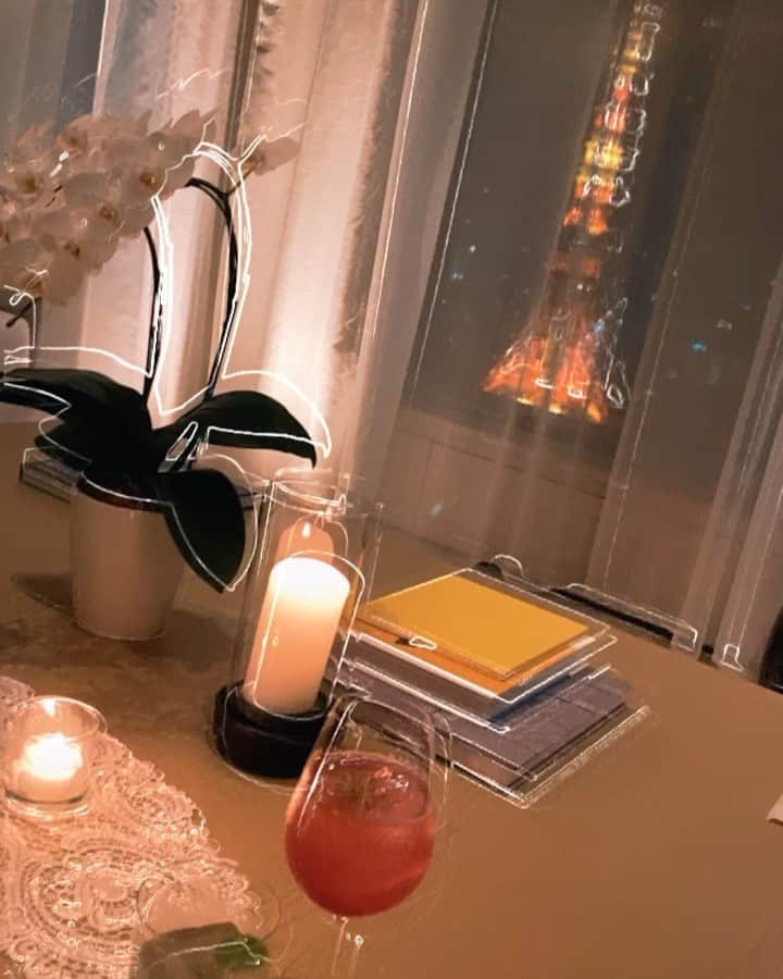 𝐧𝐚𝐜𝐡𝐢𝐦𝐮のインスタグラム：「🥂💫﻿  BARの雰囲気すてき🕊🌃✨﻿ 朝食は、和食と洋食頼んでみた☀️ グラデーションのサーモン綺麗🌈」