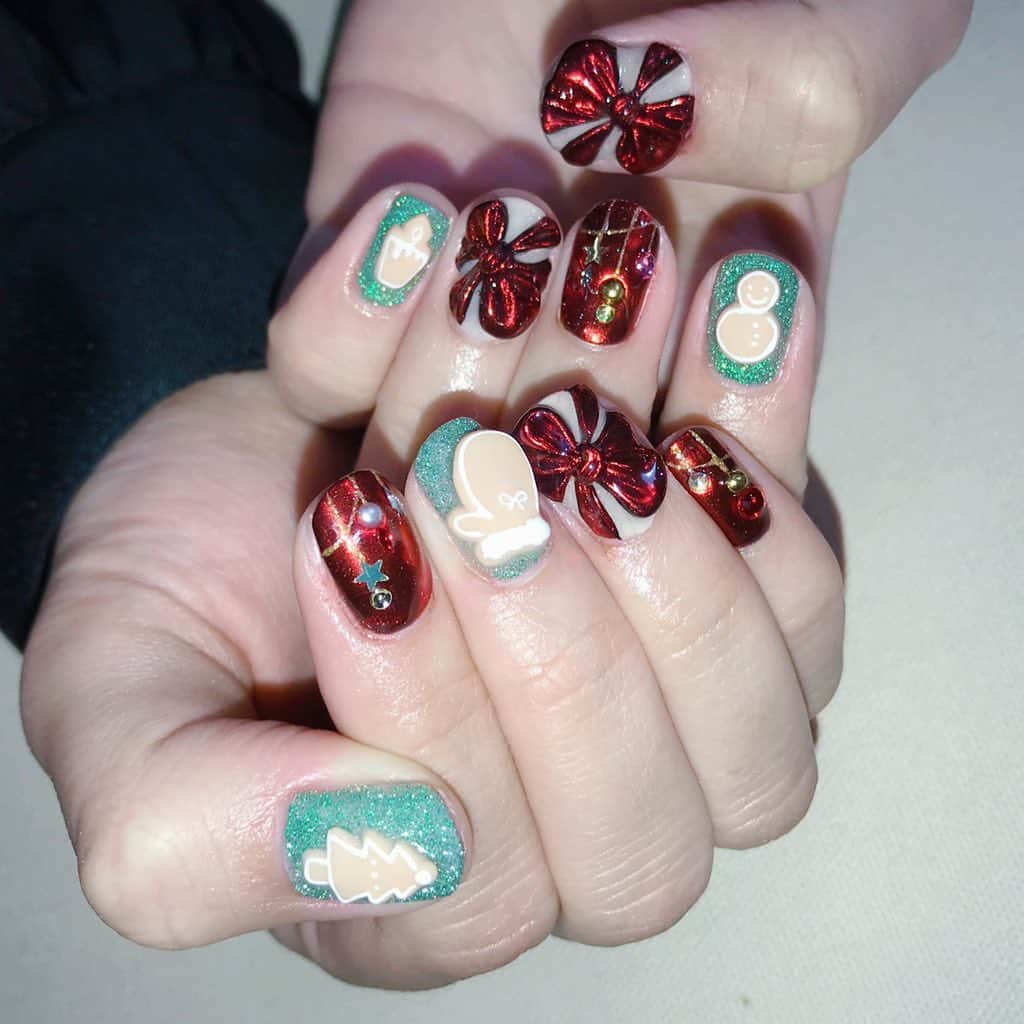 なかやまちえこさんのインスタグラム写真 - (なかやまちえこInstagram)「Christmas nails🎄⠀ ⠀ #nail #nails #nailart #ネイル #美甲 #ネイルアート  #japanesenailart #manucure #japanesenails #manicurist #gelnails #أظافر #네일아트 #미용 #vẽmóng #ngườiđẹp  #เพ้นท์เล็บ #искусствоногтя #artedeuñas #เพ้นท์เล็บเจล #ジェルネイルデザイン #ネイルデザイン #senikuku #クリスマスネイル #xmasnails #christmasnails #可恩 ちゃん @dreamy_canon」12月6日 21時38分 - chiekonakayama