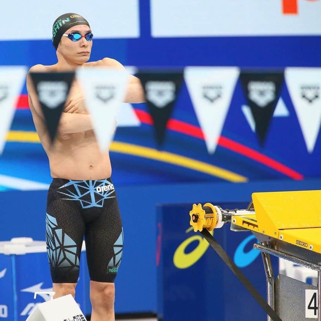 入江陵介のインスタグラム：「日本選手権200m優勝1:55.55🥇 (3連覇13度目) . . 新しいプールでの初試合 良いイメージで大会を終えることが出来ました！タイムはまだまだなのでここから冬場しっかりとトレーニングして自分の目標、夢のために頑張りたいです🏊‍♂️ . . 長く続けることは大変だけど、沢山の方々ほサポートがあるから頑張れる。ありがとうございます。引き続き応援よろしくお願いします。 . . . #japanswim2020 #イトマン東進 #arena」