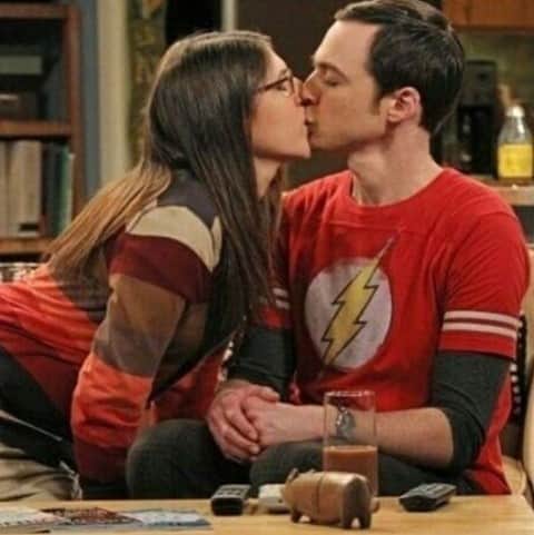 ビッグバン★セオリーのインスタグラム：「Comment SHAMY if you would watch a spinoff about them 😀 . . . @therealjimparsons @kaleycuoco @sanctionedjohnnygalecki @missmayim @themelissarauch #competition #giveaway #johnnygalecki #mayimbialik #kaleycuoco #melissarauch #simonhelberg #jimparsons #jerryoconnell #kunalnayyar #leonardhofstadter #amyfarrahfowler #pennyhofstadter #bernadettewolowitz #sheldoncooper #thebigbangtheory #bigbangtheory」