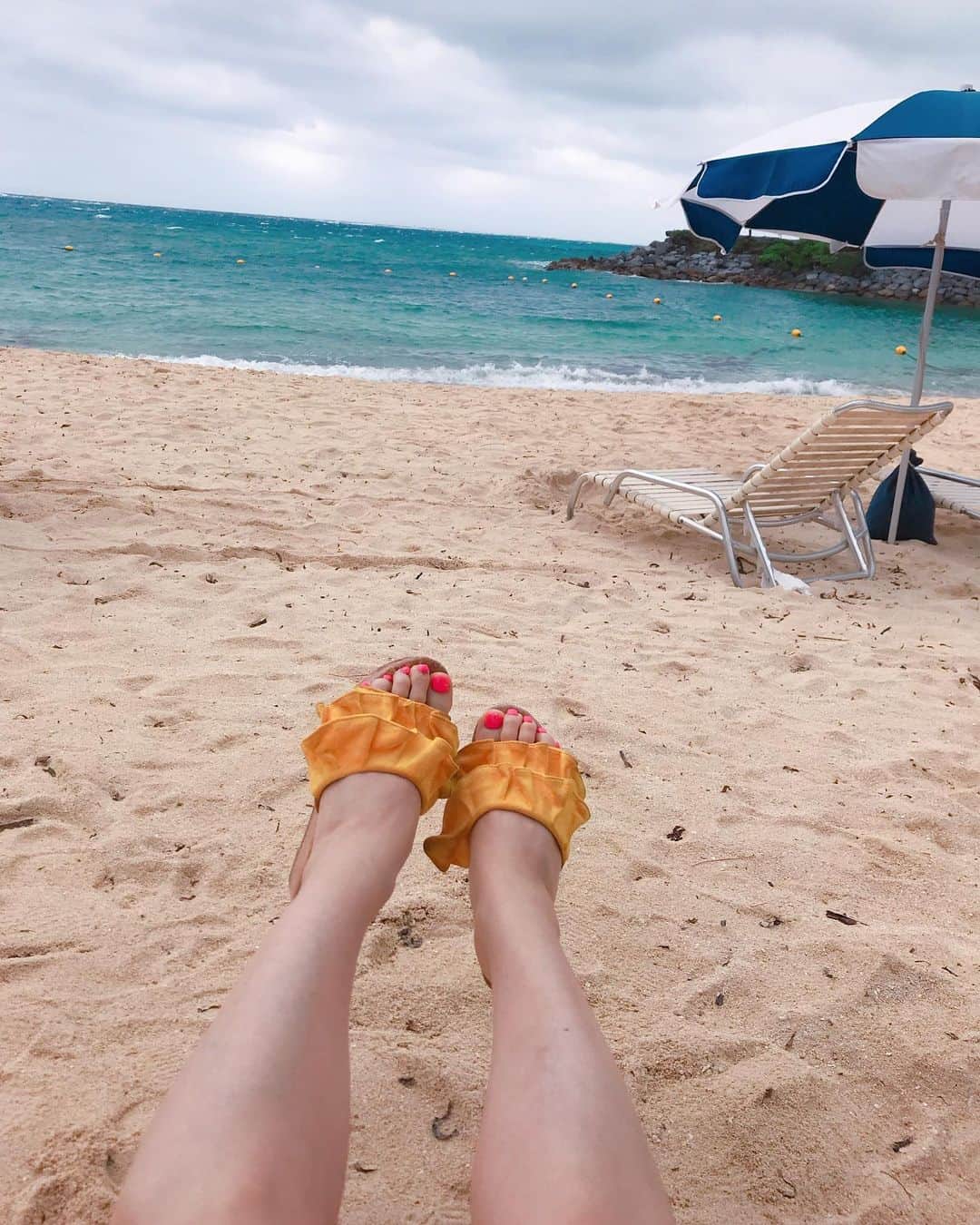 DJ MIYAさんのインスタグラム写真 - (DJ MIYAInstagram)「こんばんにゃーん❤️💗❤️はい、たまにはservice shot💗  Swimwearは、MIYAのインスタのみ限定公開です♪❤️  ホテルのprivate beach.  8階Beach viewのお部屋から。  at Renaissance  Resort Hotel Okinawa.  11月8日から11月10日の旅日記。  後半の写真は、帰りの飛行機✈️✈️  #沖縄旅行 #沖縄 #沖縄女子旅 #タビジョ #ラグジュアリーホテル #GOTOトラベル #GOTOトラベルキャンペーン #恩納村 #マリオットホテル  #ホテル宿泊 #宿泊記 #沖縄旅行記 #旅インフルエンサー #旅インスタグラマー #旅ブロガー #インスタグラマー #インフルエンサー #沖縄ホテル  #旅好き女子 #トラベラー #旅スタグラム  #マイトリップmiya #沖縄トリップ #Okinawatravel #沖縄県 #ビーチリゾート #沖縄ホテル　#ひとり旅好き #renaissancehotels  #renaissancehotel #ホテル巡り」12月6日 21時48分 - dj_miya