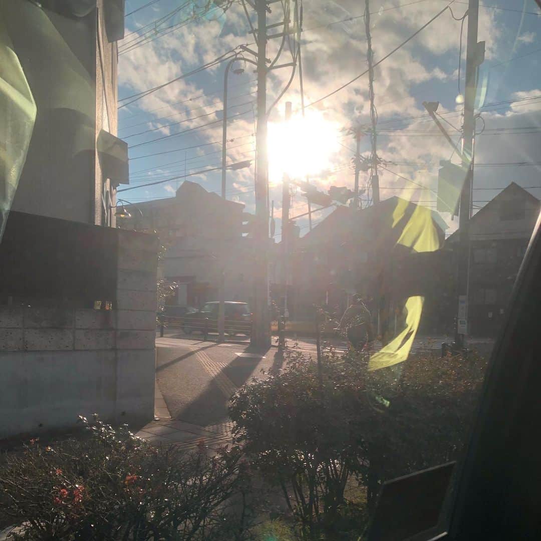 佐野碧さんのインスタグラム写真 - (佐野碧Instagram)「ありがとう☺️本当にありがとう。  #ありがとう　#太陽　#眩しい　#力強さ　#尊敬　#偉大　#大地　#天　#感謝　#apliciate  #空　#大空　#sunrise #朝日　#あなた　#愛」12月6日 21時56分 - aoi_sano