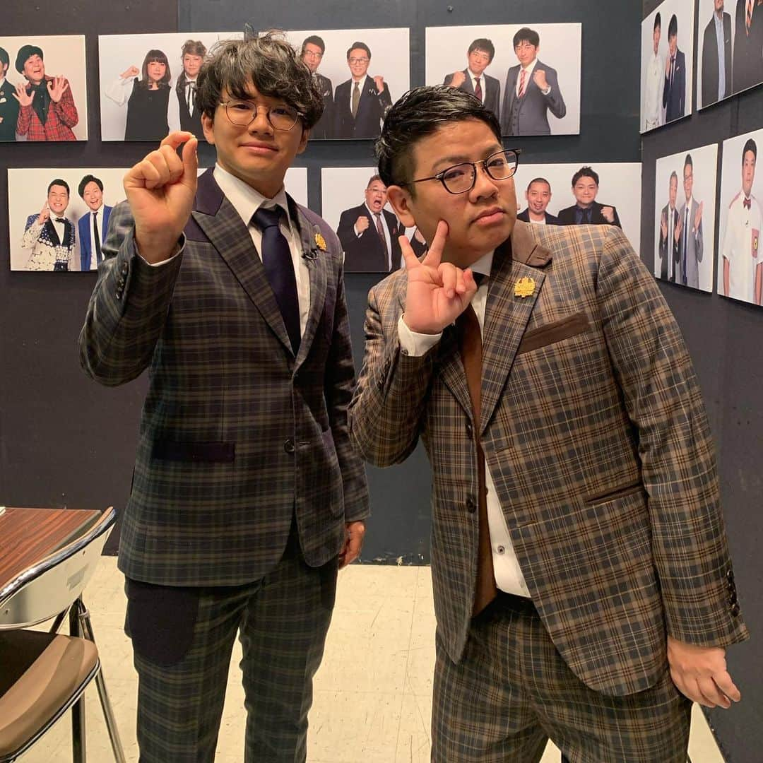 昴生さんのインスタグラム写真 - (昴生Instagram)「THE MANZAI 2020！！ #皆さん #見ていただけましたでしょうか？ #THEMANZAI！ #出演できて最高でした！ #僕らの漫才見て #気に入っていただけたら #是非劇場へ来てください！ #僕たちは吉本の劇場ならどこでも #土日祝日は必ず出てます！ #平日ももちろん出てます！ #生の漫才は何倍もおもろいです！ #これほんまです！ #劇場は客席の前の列は今は #座れないようにしてるので #僕の飛沫の心配一切なし！ #コロナ対策万全でやってます！ #是非おこしやす！ #来年も出れますように！」12月6日 21時57分 - mikikousei