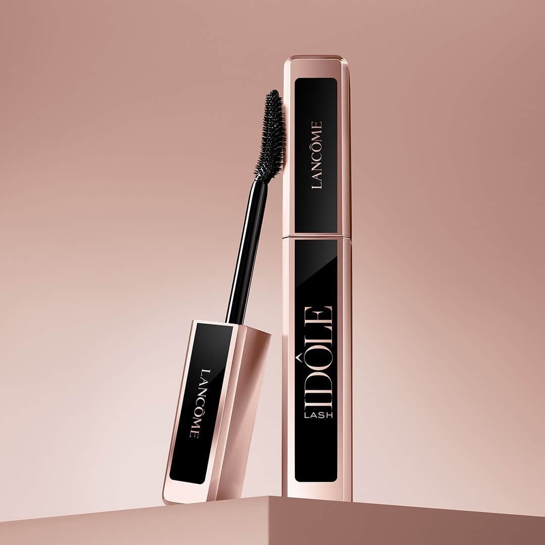 Lancôme Officialさんのインスタグラム写真 - (Lancôme OfficialInstagram)「Lifted fanned-out volume? It’s the new Lash Idôle. Try it and we bet you won’t regret. Now available in the US, Canada & France on Lancôme.com. Launching worldwide soon.  #Lancome #LashIdole #Mascara #HityourLashGoals」12月6日 21時59分 - lancomeofficial