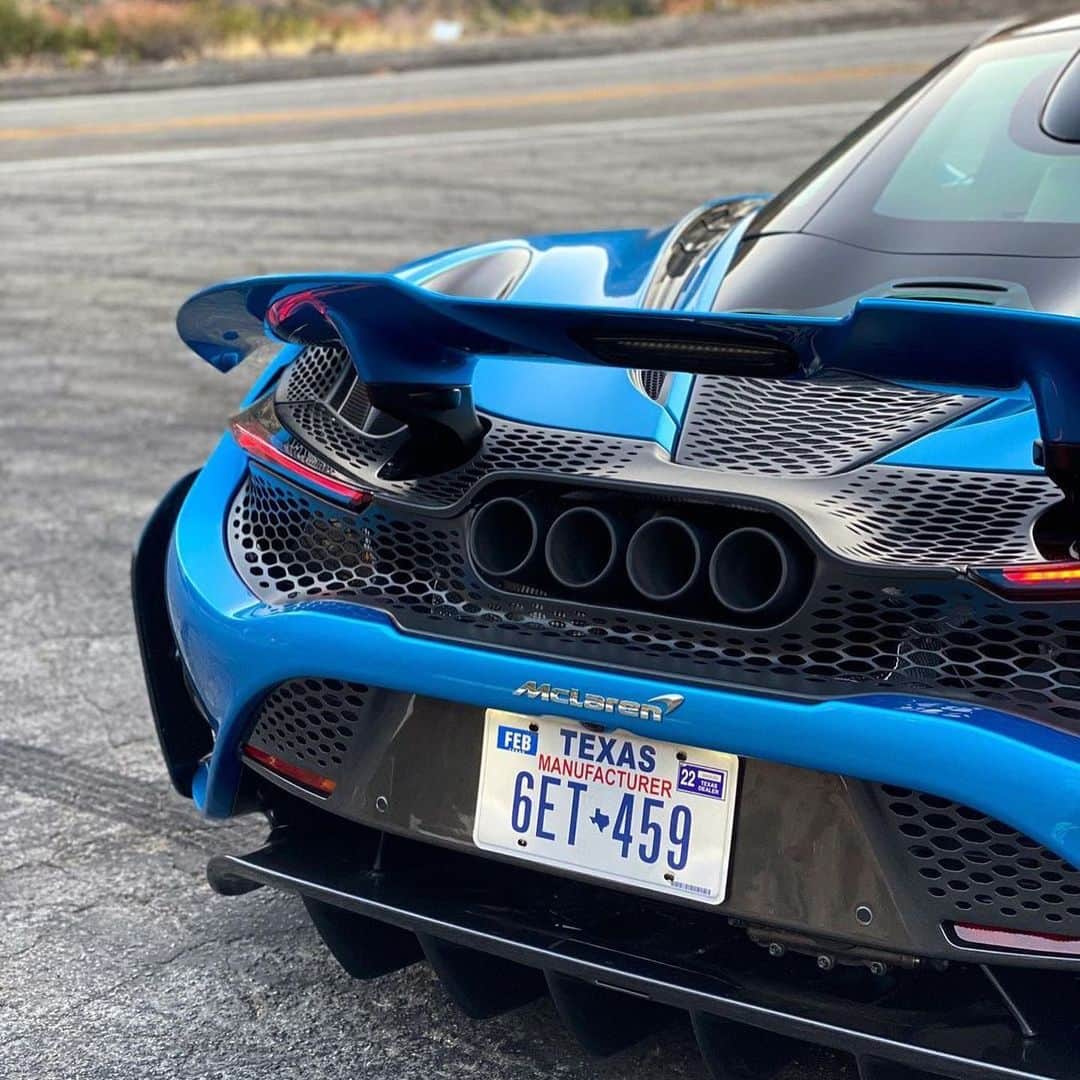 CarsWithoutLimitsさんのインスタグラム写真 - (CarsWithoutLimitsInstagram)「Cerulean Blue McLaren 765LT Photos @dsgolson  #carswithoutlimits」12月6日 22時04分 - carswithoutlimits