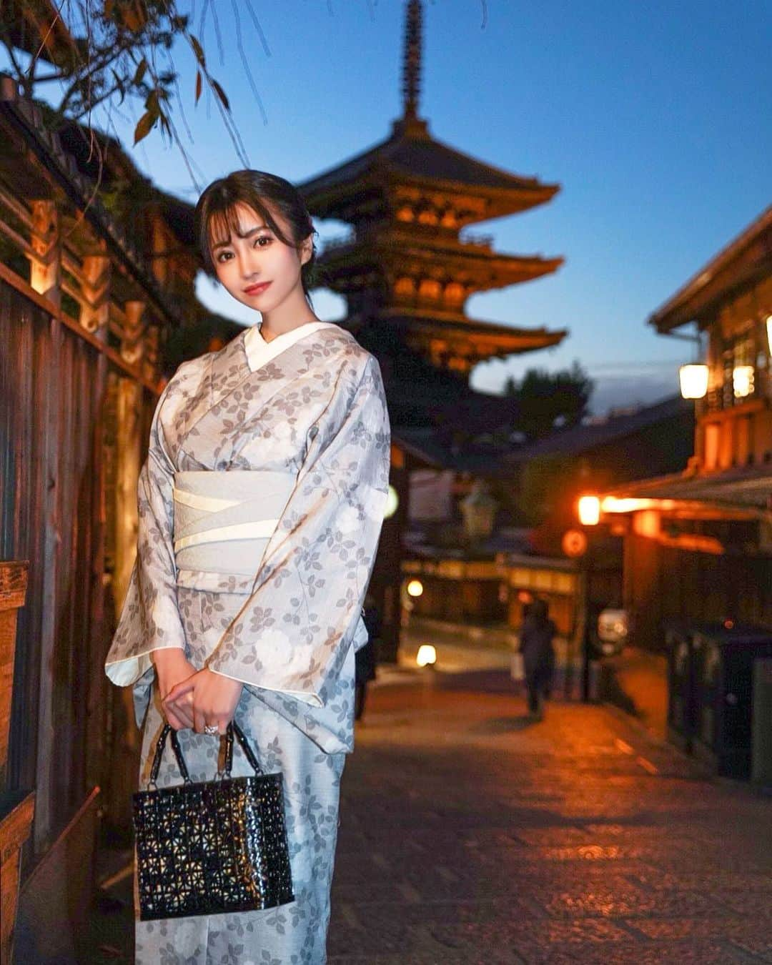 愛沢えみりさんのインスタグラム写真 - (愛沢えみりInstagram)「夜のお食事前🍁 #kyoto」12月6日 22時33分 - emiri_aizawa