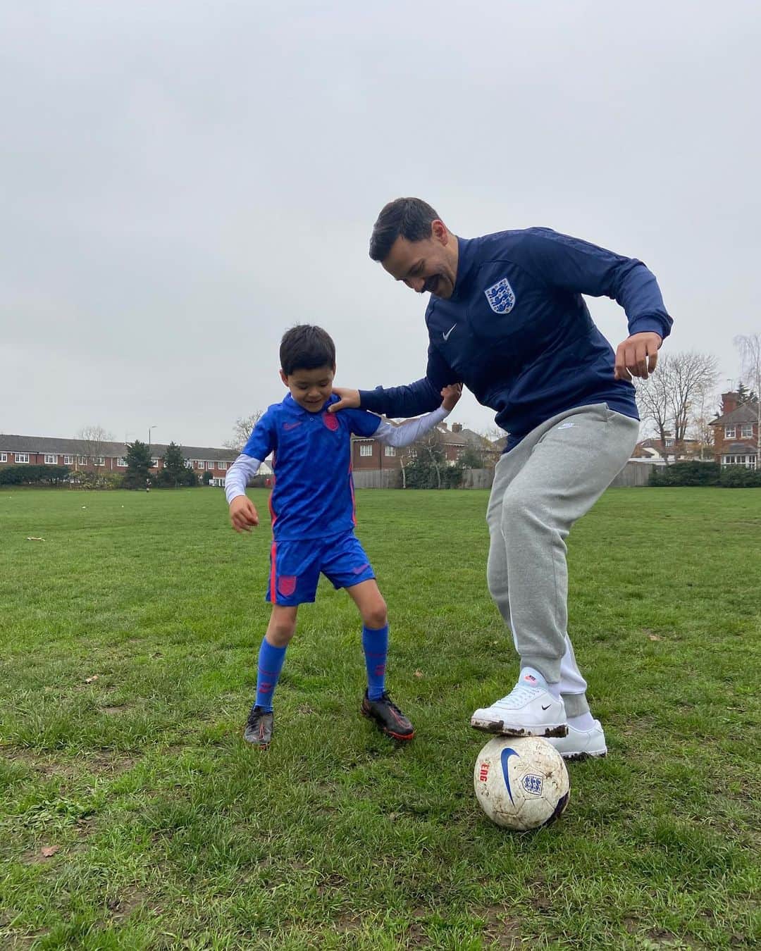 Nextさんのインスタグラム写真 - (NextInstagram)「We've teamed up with @Nike to celebrate the unifying power of football! Whether it’s a kick about in the park, or watching your favourite team on the big screen. The pandemic may have put a stop to a lot of sports but it hasn't stopped @thefashionablepan keeping her family active and having fun ✔️ Tap to shop 605-516, 345-480, 332-431, 255-417, 259-820, 277-076, 670-841, 939-995, 795-479 #BrandsatNext #nike」12月6日 22時40分 - nextofficial