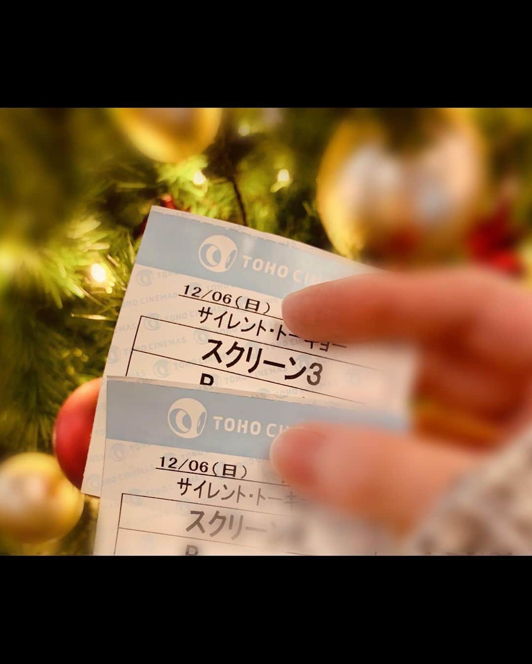 加弥乃さんのインスタグラム写真 - (加弥乃Instagram)「映画館で #サイレントトーキョー 観て来ちゃいました🎁✨ お客さんたくさんで嬉しかった…！ 上映後 感想が聞こえてきたり、目が合ったりなんかして、ちょっとドキドキしました。。笑  📸撮影時のみマスクとりましたっ」12月6日 23時00分 - kayano210