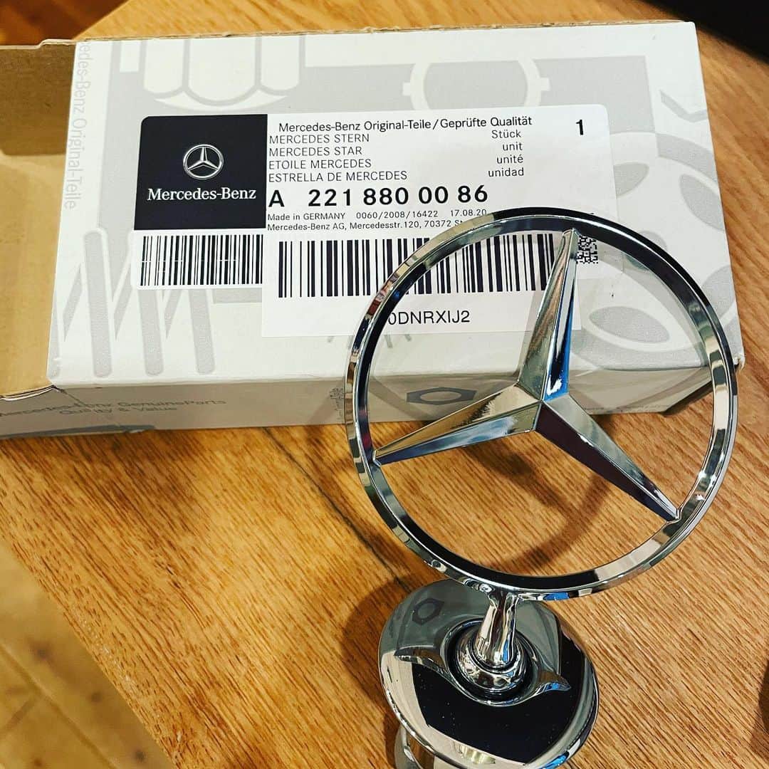三吉ツカサのインスタグラム：「Amazonってなんでも買えるんだなぁ #ペンチあればできる #交換5分 #よんせんごひゃくえん」