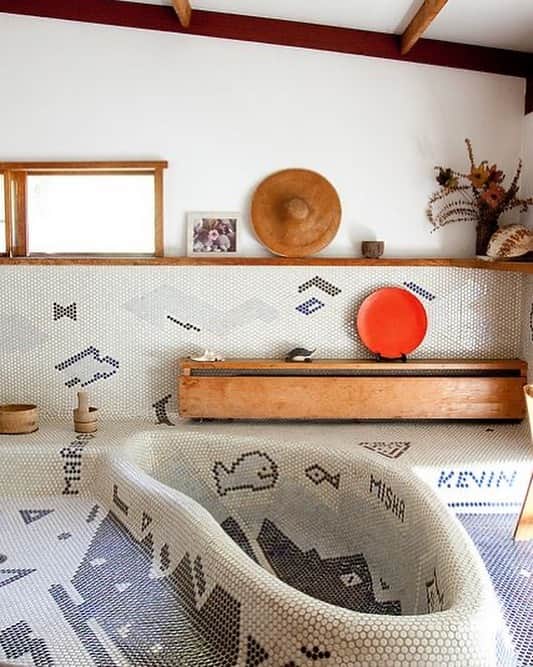 オーレリービダマンのインスタグラム：「The bathroom in George Nakashima’s studio  Phot : KITKA design Toronto #inspiration #aureliebidermann」