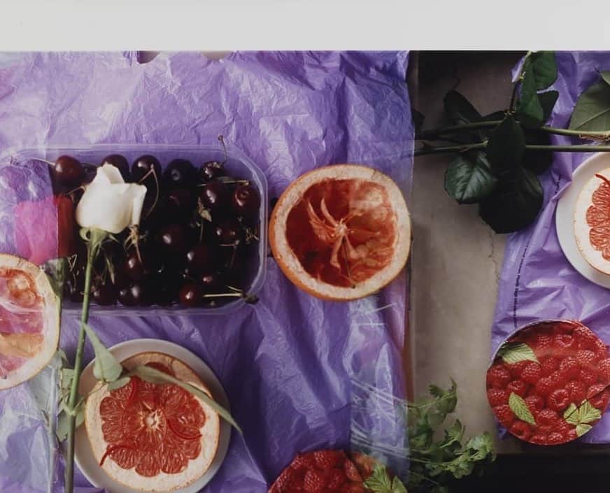 テート・ギャラリーさんのインスタグラム写真 - (テート・ギャラリーInstagram)「We're excited to share just a small selection of your incredible responses to our @stillherestilllife challenge, in response to Wolfgang Tillmans' fruity still life, 'Stilleben Markstrasse.' 🍒🍃 See today’s story for more responses! ​ Each week, @stillherestilllife sets a still life challenge, posting a photograph for their community to adapt into their own medium. The project's creators Zena and Tess started their weekly challenges during lockdown earlier this year. Follow them to take on future still life challenges. Artwork featured by: 1. @mari__saito 2. @esmeillustration 3. @jyoomn 4. @jessiewsart 5. @sarahdellicolli 6. @thriftedcloud 7. @akiraohiso 8. @sandsaltmoon 9. @mondaymeetslayers 10. All in response to @wolfgang_tillmans, Stilleben Markstrasse 1997, Tate collection」12月6日 23時09分 - tate