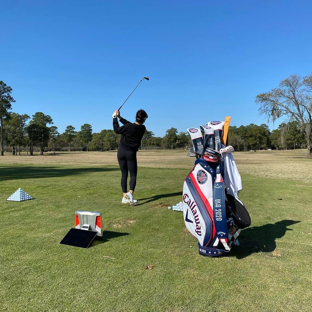 河本結さんのインスタグラム写真 - (河本結Instagram)「. Practice. New item と共に。#flightscope   #ゴルフ#golf#ゴルフスイング #7i#3w #Texas#🇺🇸」12月6日 23時10分 - kawamotoyui_official