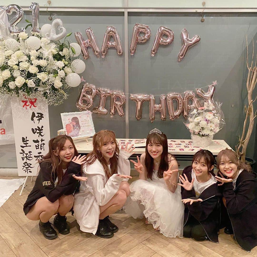伊咲萌香のインスタグラム：「2020.12.04﻿ はじめての生誕ライブ。﻿ さいこうに幸せだったよ~🎂🤍✨﻿ 応援してくれた皆さん本当にありがとうございました！！﻿ まだまだこれからもよろしくね(^ ^)﻿ ﻿ ﻿ #おーえすゆー#伊咲萌香#大須#ライブ#アイドル#誕生日#生誕祭#osu#idol#live#birthday#white#21th」