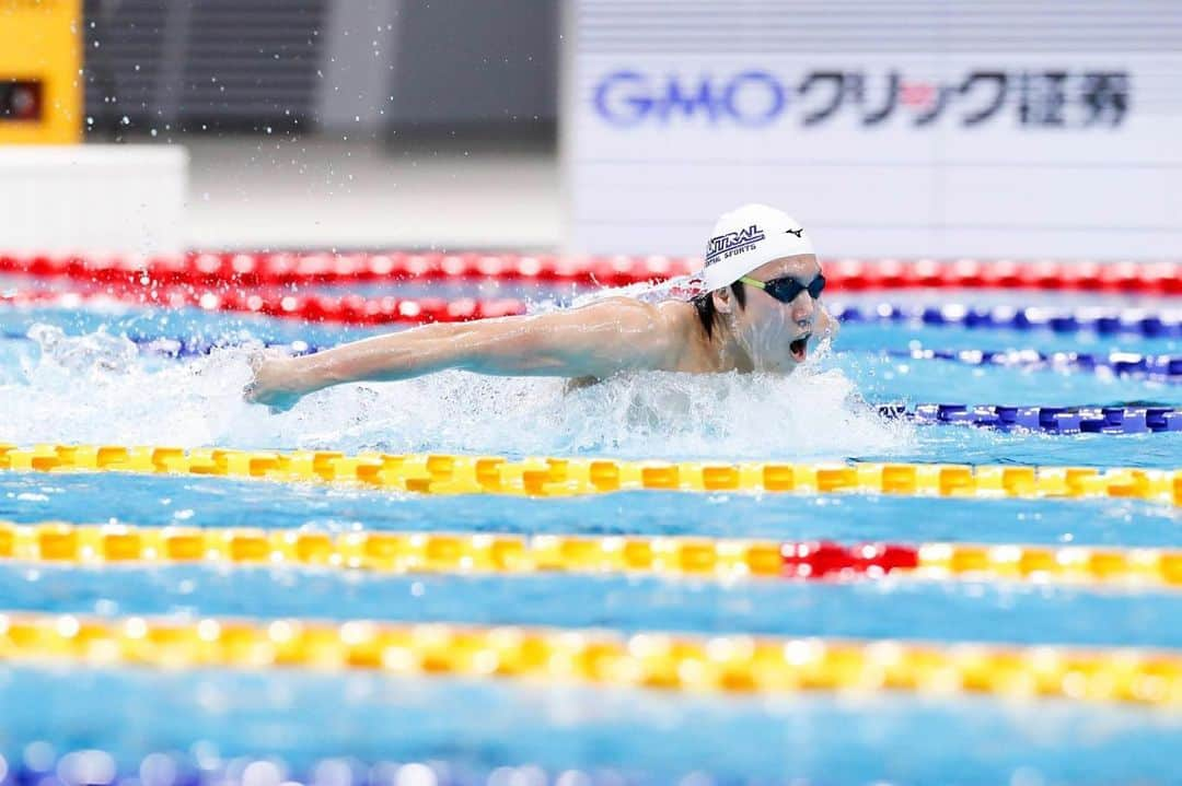 日本オリンピック委員会さんのインスタグラム写真 - (日本オリンピック委員会Instagram)「競泳の日本選手権最終日(6日)、200m平泳ぎの男子は渡辺一平選手が2連覇し、女子は渡部香生子選手が平泳ぎ2冠を達成。男子100mバタフライは松元克央選手が勝って自由形2種目と合わせて3冠。女子200m背泳ぎは酒井夏海選手が勝ち、自由形と背泳ぎの3種目優勝となりました。（写真：フォート・キシモト） .  🏊‍♂️JAPAN SWIM 2020🏊‍♀️ . [Men's 200m Breaststroke] 🥇渡辺一平/Ippei Watanabe . [Women's 200m Breaststroke] 🥇渡部香生子/Kanako Watanabe . [Men's 100m Butterfly] 🥇松元克央/Katsuhiro Matsumoto . [Women's 200m Backstroke] 🥇酒井夏海/Natsumi Sakai . [Men's 200m Backstroke] 🥇入江陵介/Ryosuke Irie . [Women's 100m Butterfly] 🥇相馬あい/Ai Soma . [Men's 50m Freestyle] 🥇塩浦慎理/Shinri Shioura . [Women's 50m Freestyle] 🥇五十嵐千尋/Chihiro Igarashi . [Men's 800m Freestyle] 🥇竹田渉瑚/Shogo Takeda . [Women's 1500m Freestyle] 🥇難波実夢/Miyu Nanba . #競泳 #Swimming #がんばれニッポン #TEAMNIPPON #JapaneseOlympicCommittee #Tokyo2020 . 📷PHOTO KISHIMOTO」12月6日 23時18分 - teamjapanjoc