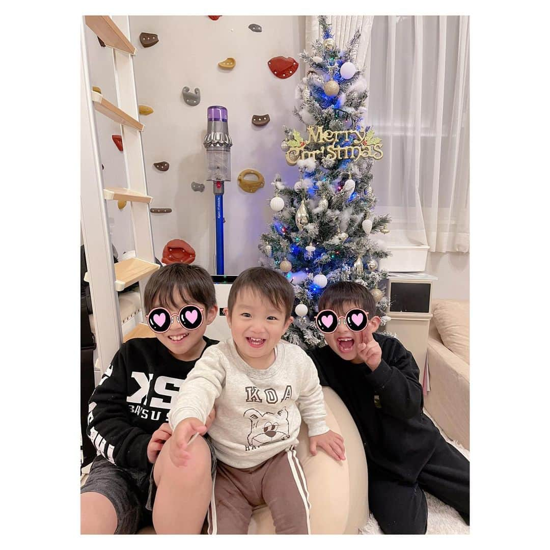 辻希美さんのインスタグラム写真 - (辻希美Instagram)「サンタ🎅さんにお手紙も書いて飾りました🎄💕  #クリスマス #ツリー #🎄🎄🎄 #希空は友達とお出かけ中　だったから #メンズショット #🎄💕」12月6日 23時22分 - tsujinozomi_official