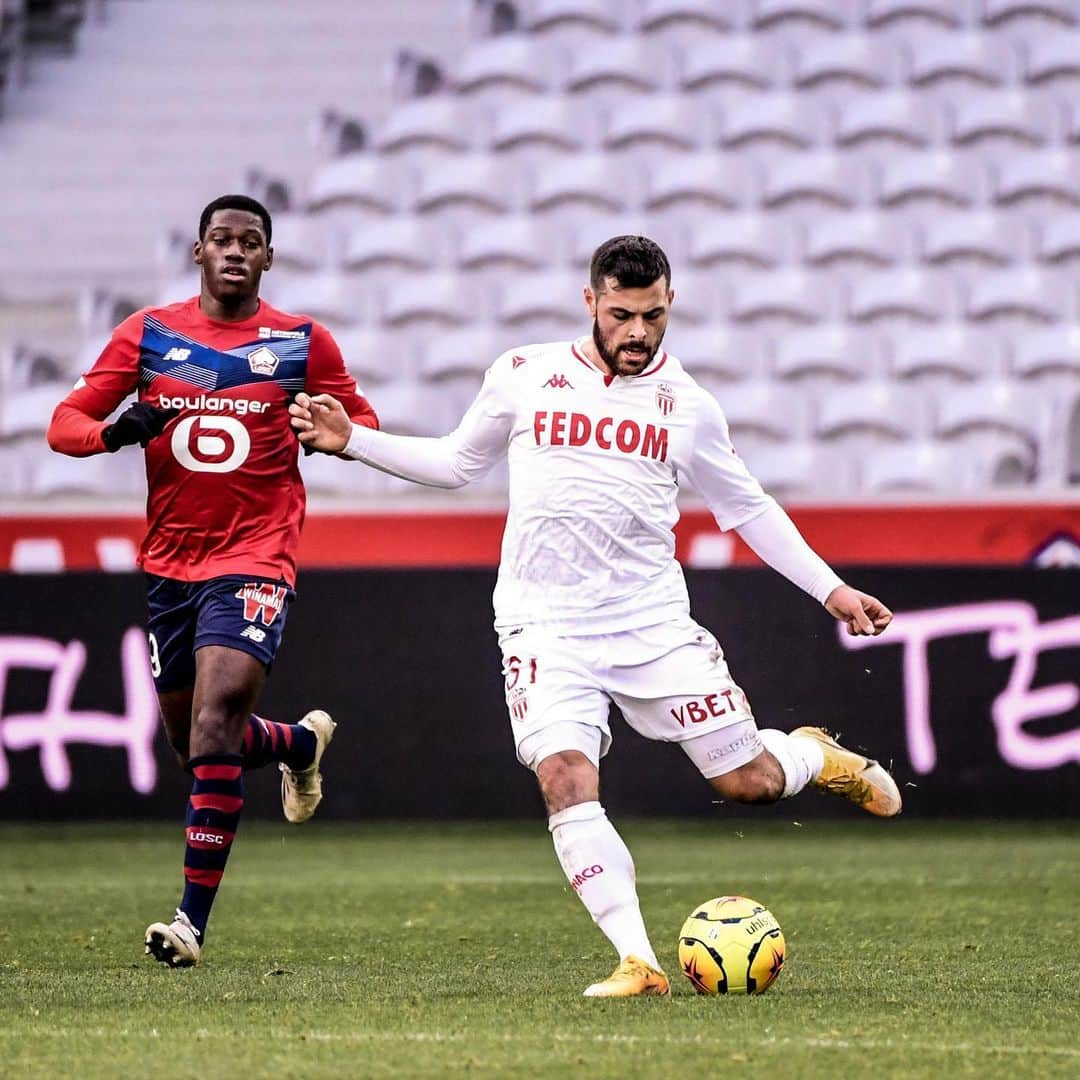 リーグ・アンさんのインスタグラム写真 - (リーグ・アンInstagram)「🔝 Le @losclive retrouve sa place de dauphin au classement ! (2-1) . @losclive 🆚 @asmonaco (2-1) . Le LOSC climb back to second place in the table . #LOSC #Lille #Ligue1UberEats #Monaco #ASM」12月6日 23時23分 - ligue1ubereats