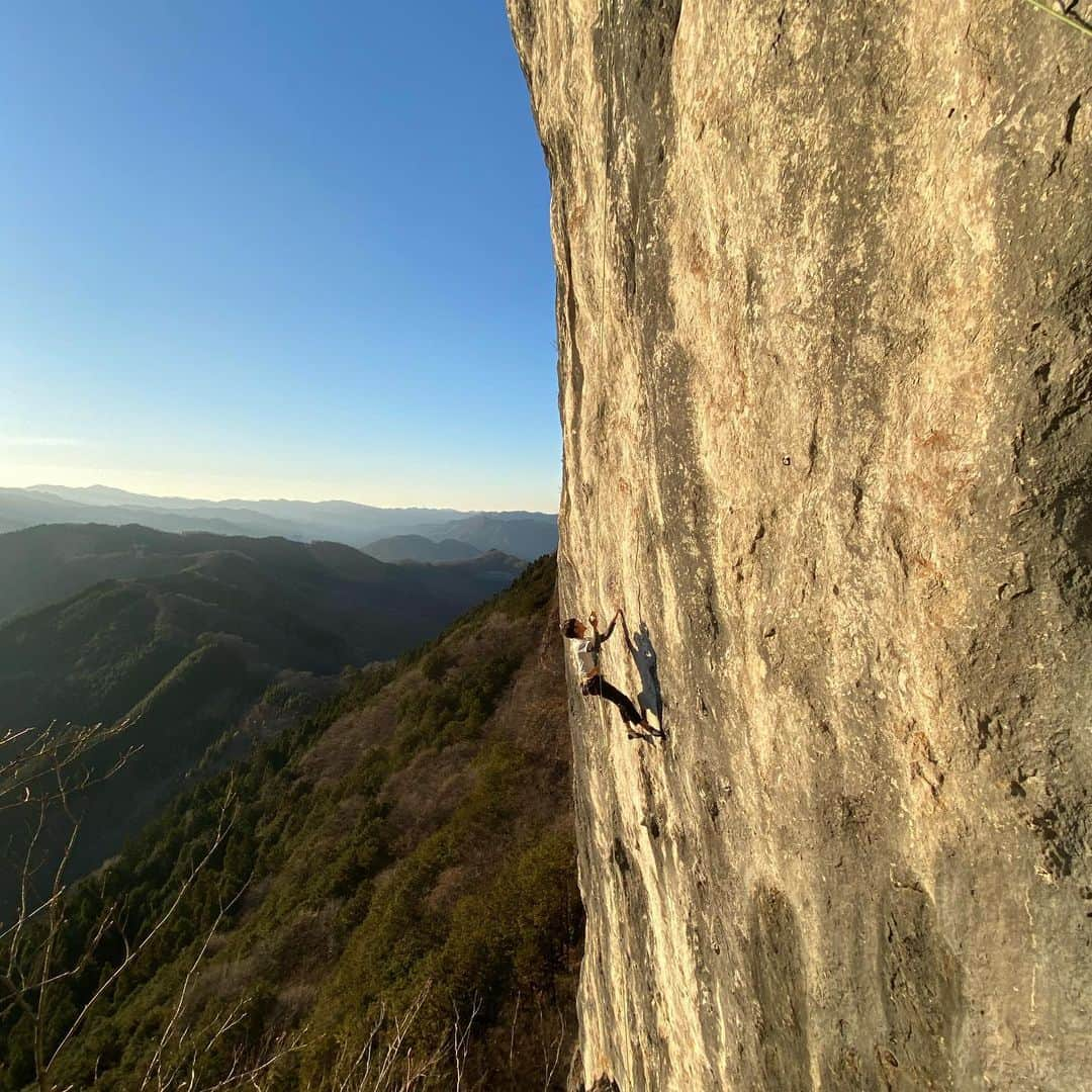 平山ユージさんのインスタグラム写真 - (平山ユージInstagram)「なんだか癒された一日🙏  Somehow healed day✨✨  @oganoclimbing   #mtfutago #二子山」12月7日 0時14分 - yuji_hirayama_stonerider