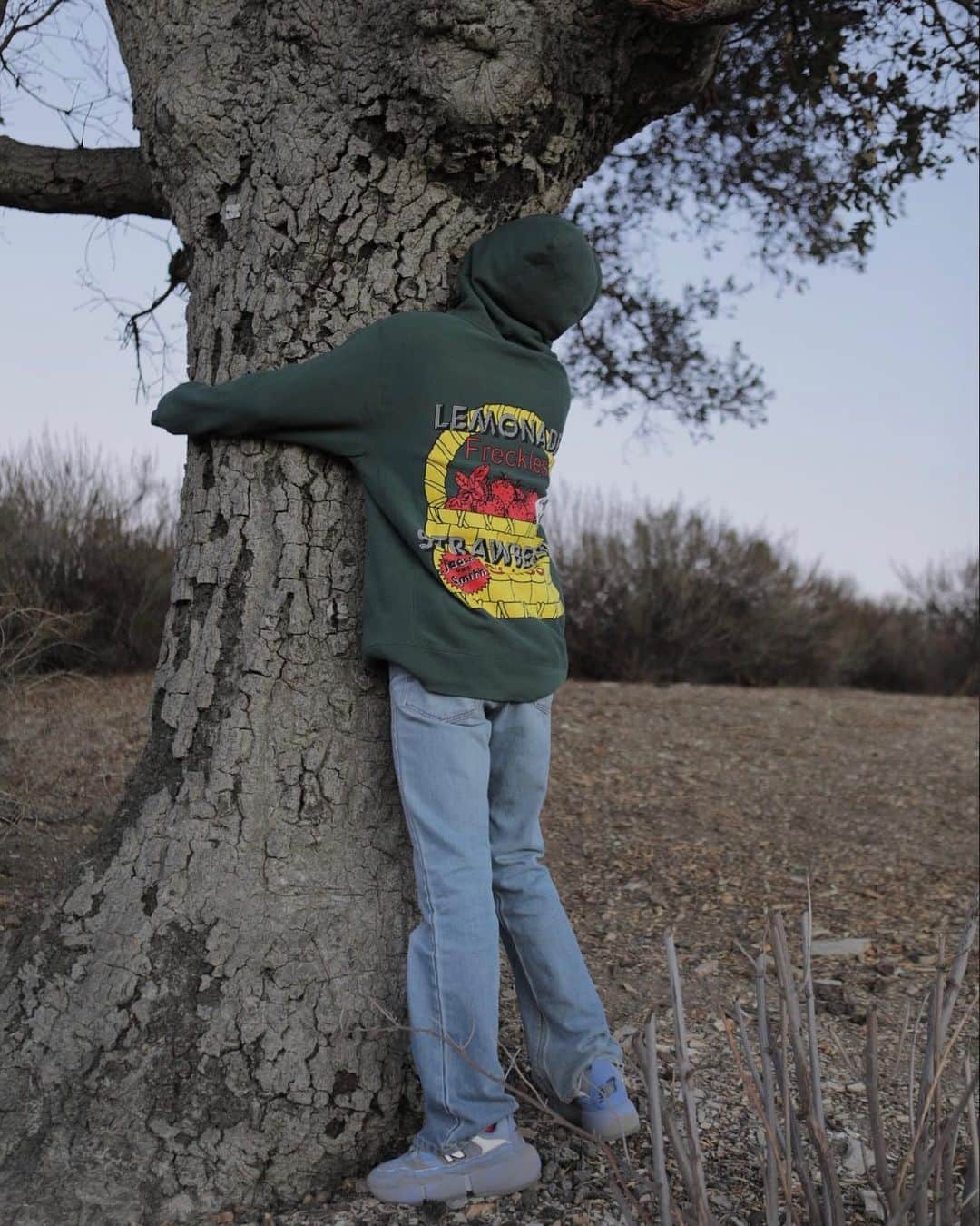 ジェイデン・スミスのインスタグラム：「Jadensmith.com x @onlineceramics #CTV3 #TreeHugger」