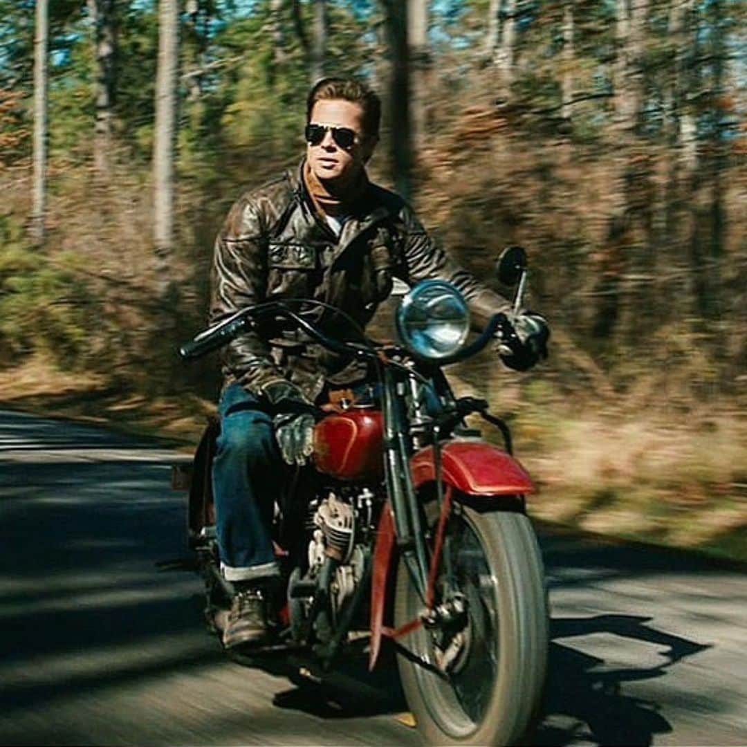 epidemic_motorsさんのインスタグラム写真 - (epidemic_motorsInstagram)「Via  @smithsvintageclub ・・・ “Have a great Sunday” with 1928 Indian 101 Scout 💨💨 cr : The Curious Case of Benjamin Button movie」12月7日 1時21分 - epidemic_motors