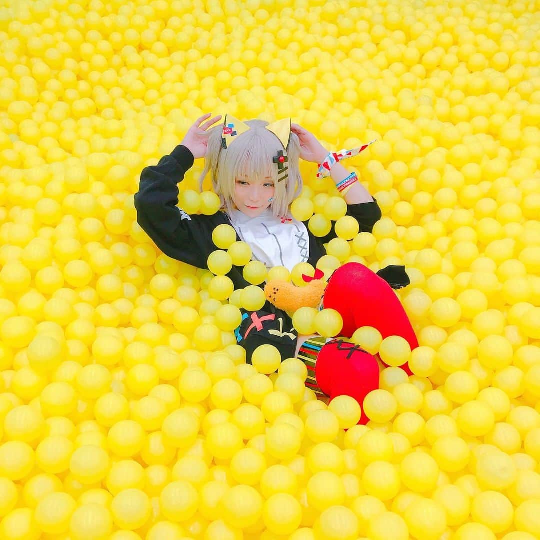 小桃のインスタグラム：「好想cos啊.....  看到大家一起cos一起玩好羨慕！！😭😭😭😭  #輝夜月 #kaguyaluna #cosplay #コスプレ﻿ #コスプレイヤーさんと繋がりたい﻿ #vtuber #virtualyoutuber #バーチャルユーチューバー #バーチャルyoutuber﻿ #輝夜月コスプレ  #kaguyalunacosplay」