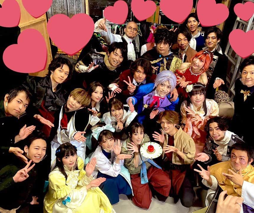 有馬綾香のインスタグラム：「大千秋楽終わりました。  このご時世舞台がやり遂げる事自体奇跡だと感じてます。  感謝。  #おかしな転生 #舞台」