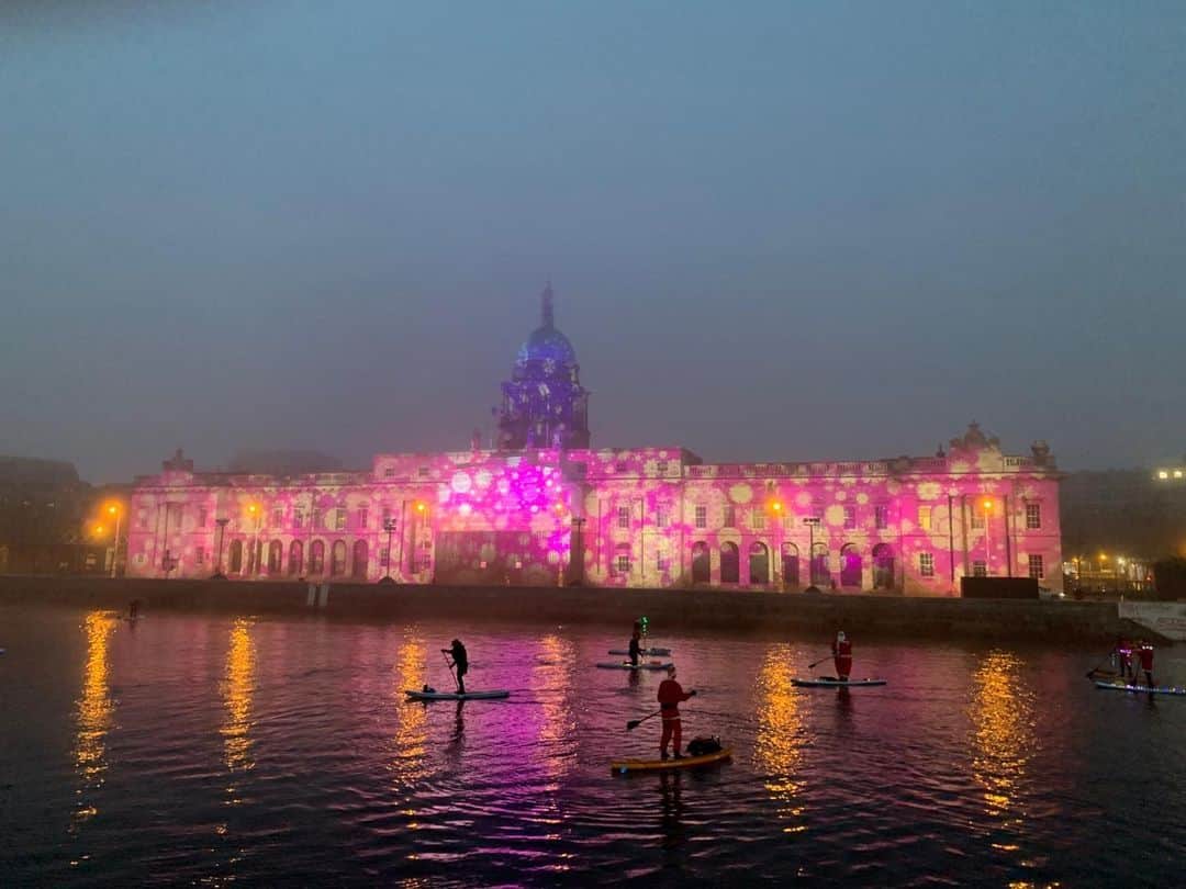 リアム・カニンガムのインスタグラム：「Beautiful Dublin now!」
