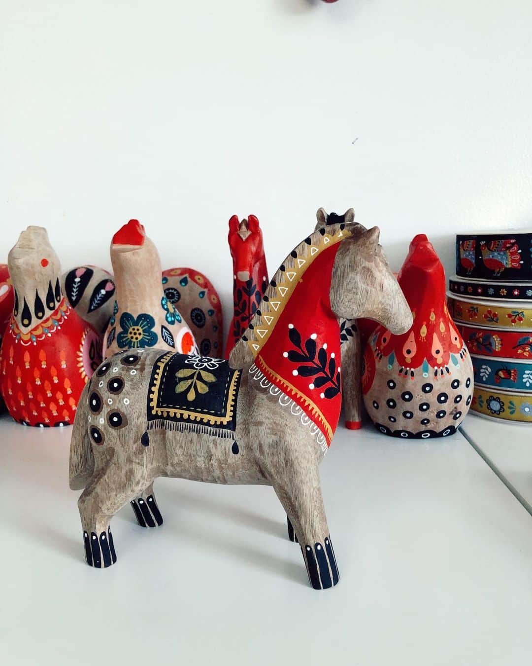 Dinara Mirtalipovaのインスタグラム：「It’s Dec 6! Time to open door No.6 #mirdinaraadvent  #mirdinarakokeshiandmatryoshka」