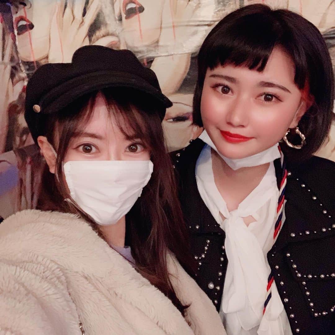 hina2221のインスタグラム：「@super_muchiko ちゃんに会いに バーレスクいってきた❤️ 好きすぎる、、、 . . . #てんちむ ＃バーレスク#シャンパン #ソウメイ」