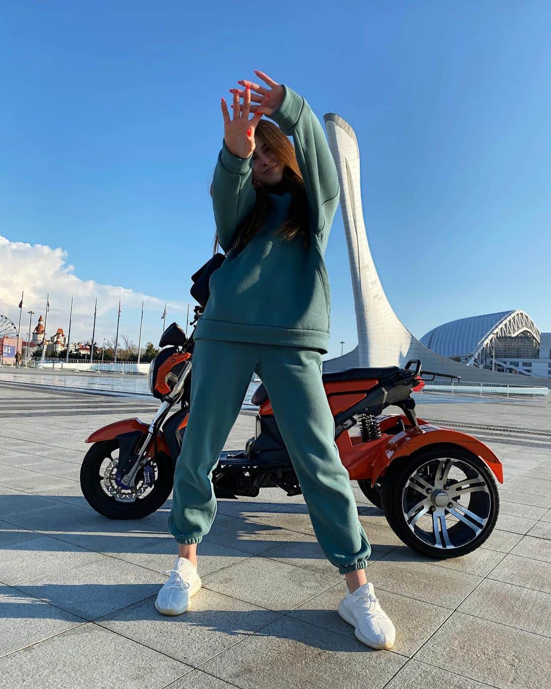 Maria Tarabanskayaのインスタグラム：「Сегодня отдыхаем 👅」