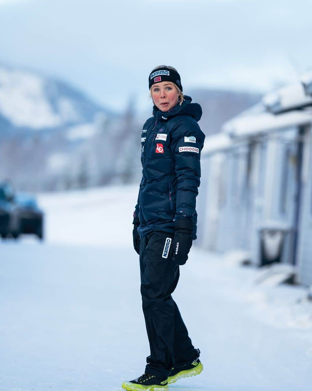 マーレン・ルンビのインスタグラム：「Fin helg på Lillehammer. Det meste var som normalt; flotte vinterforhold, lange hopp og lite publikum. Gleder meg til fortsettelsen👍🏻😊 @alexhennfoto」