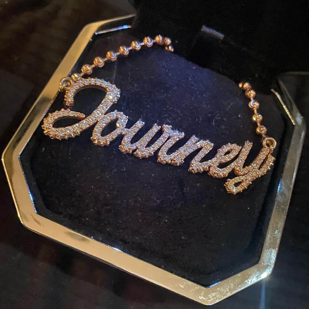 ファボラスさんのインスタグラム写真 - (ファボラスInstagram)「Jeweler put her name in script, that’s a ice autograph..  Thank You @willdaboss1  @journeyisabella_ 💞」12月7日 13時08分 - myfabolouslife