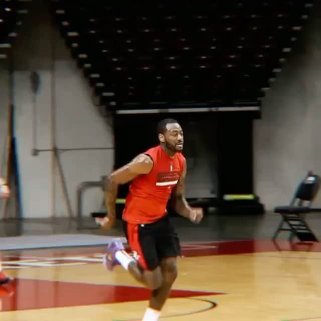 ジョン・ウォールのインスタグラム：「Don’t Judge My Pain If You Don’t Know The Shit That I’m Against‼️  @meekmill 🎶」