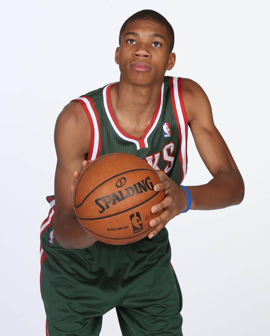 NBAさんのインスタグラム写真 - (NBAInstagram)「“My goal is to be one of the best players” - @giannis_an34, 2013.   The 2020-21 NBA Season Starts Christmas Week with Games Beginning Tuesday, December 22. #KiaTipOff20」12月7日 5時25分 - nba