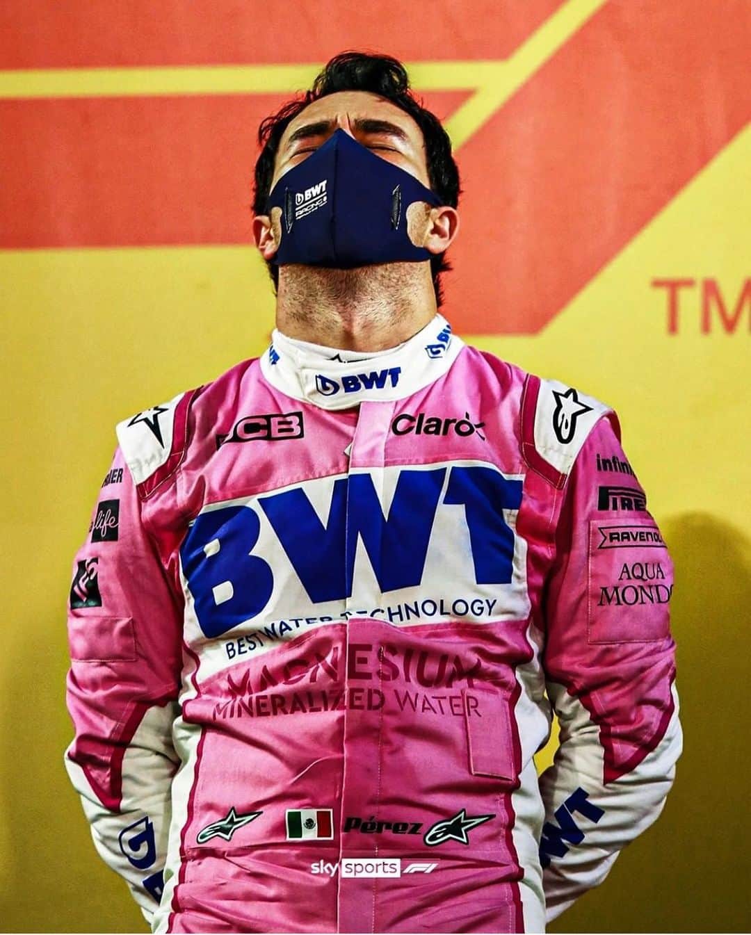 ジェンソン・バトンのインスタグラム：「So happy for @schecoperez, what a way to Win your first race in @F1, thoroughly deserved mate 👏🏽」
