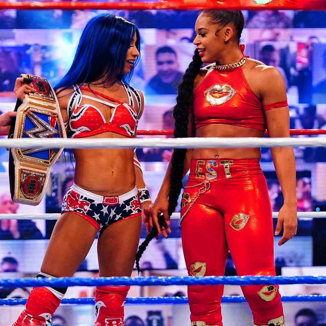 WWEさんのインスタグラム写真 - (WWEInstagram)「It’s an impressive win for the team of @sashabankswwe & @biancabelairwwe! #WWETroops #USArmy #USNavy #Marines #KnowYourMil」12月7日 5時47分 - wwe