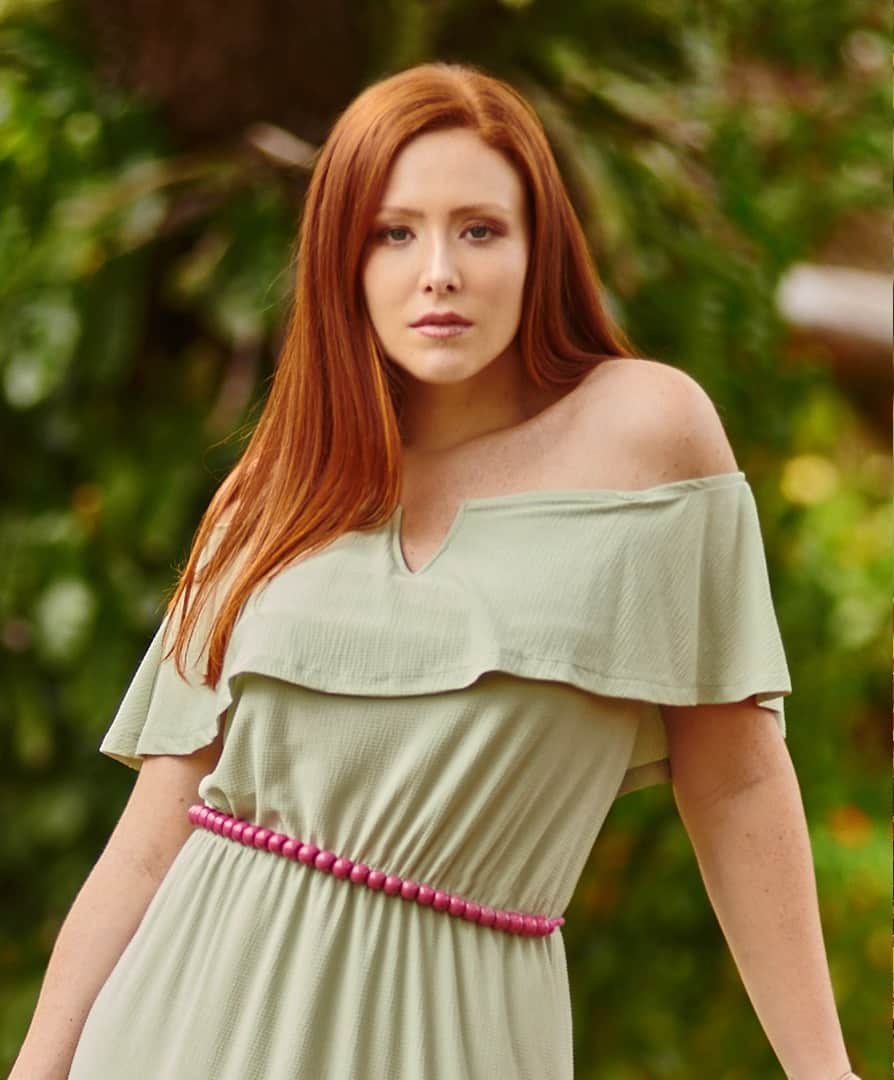 DECÊNCIAのインスタグラム：「O tradicional ombro a ombro aparece em nosso #altoverão ainda mais interessante. Peças que esbanjam feminilidade, leveza e boas energias! ☀ #decencia #modaplussize #atacadoplussize」