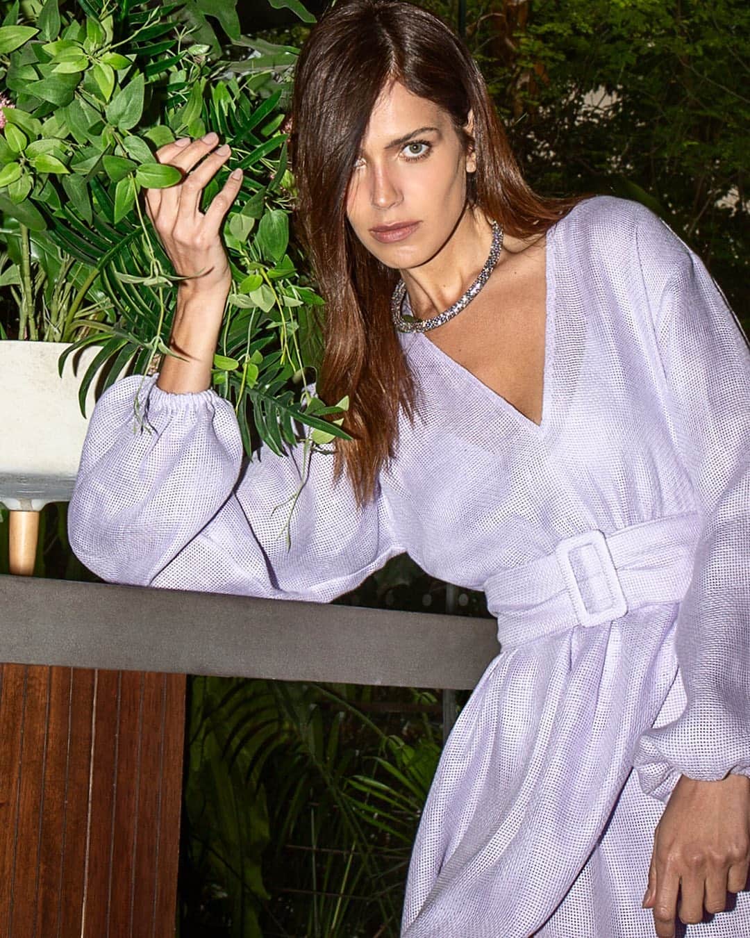 ロザ チャのインスタグラム：「Style w/ colors soft and sweet 💜(Colar ref.: 37.27.3512 e Vestido ref.: 15.01.2172) #rosacha」