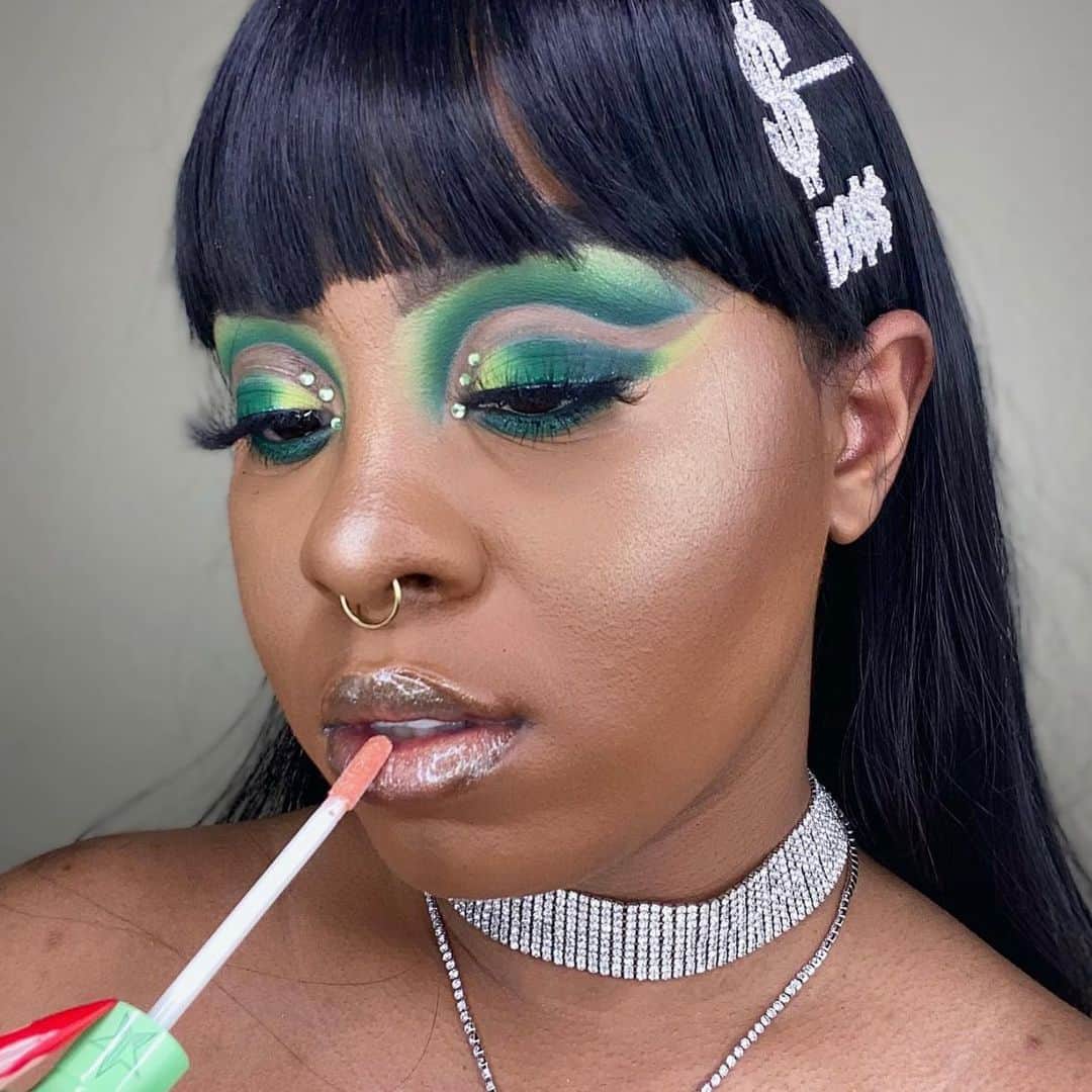 Jeffree Star Cosmeticsさんのインスタグラム写真 - (Jeffree Star CosmeticsInstagram)「💰💰 @lebronze.ri created this look using our #BLOODMONEY palette, #EXTREMEFROST in the shade Cold Hard Ca$h, & #THEGLOSS in the shade Peach Price Tag ✨   #jeffreestarcosmetics」12月7日 7時09分 - jeffreestarcosmetics