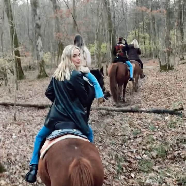のインスタグラム：「yeehaw baby🤠」