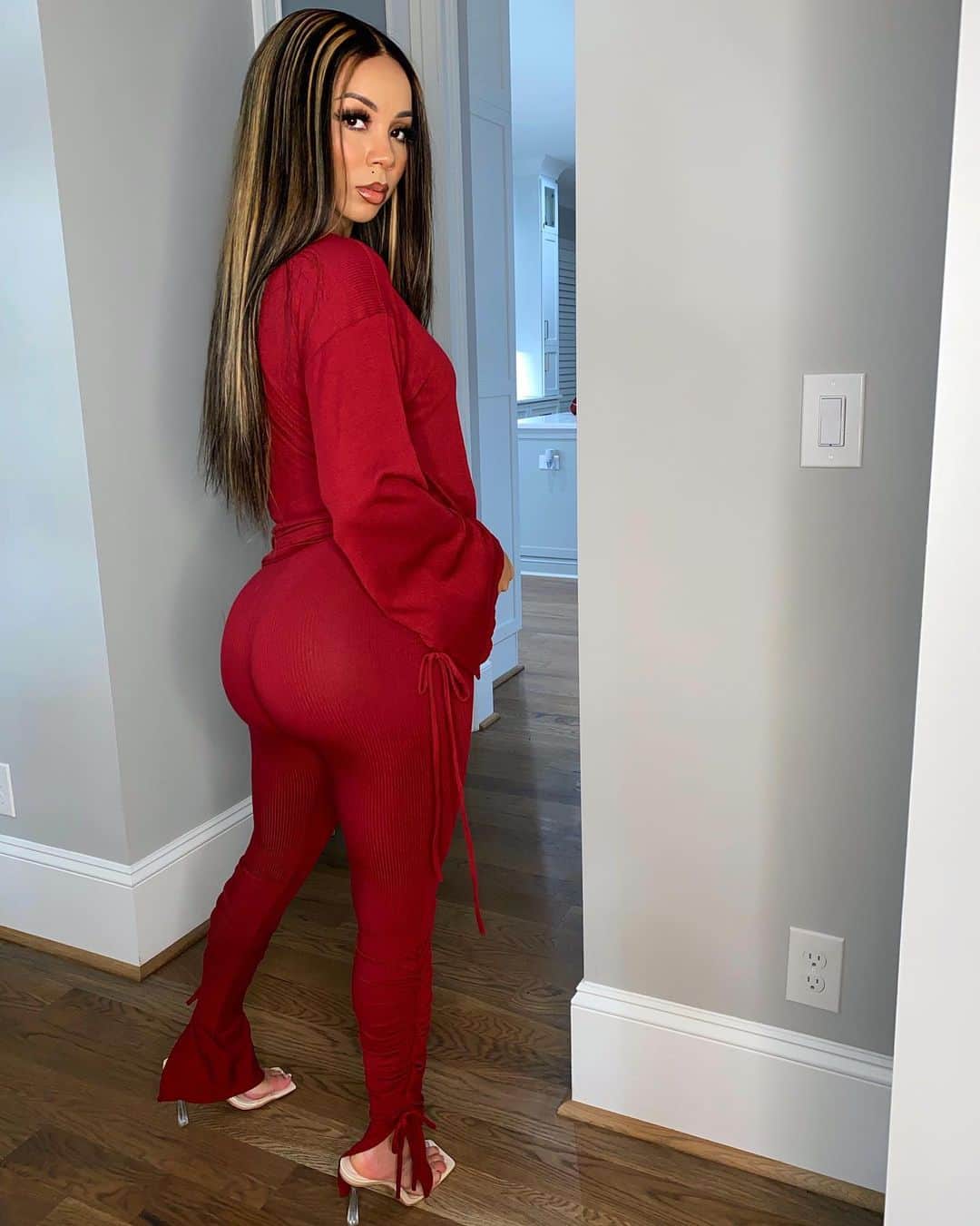 Brittany Rennerのインスタグラム：「Outfit: Sasha Oversized Long Sleeve Pant Set @fashionnova fashionnovapartner」