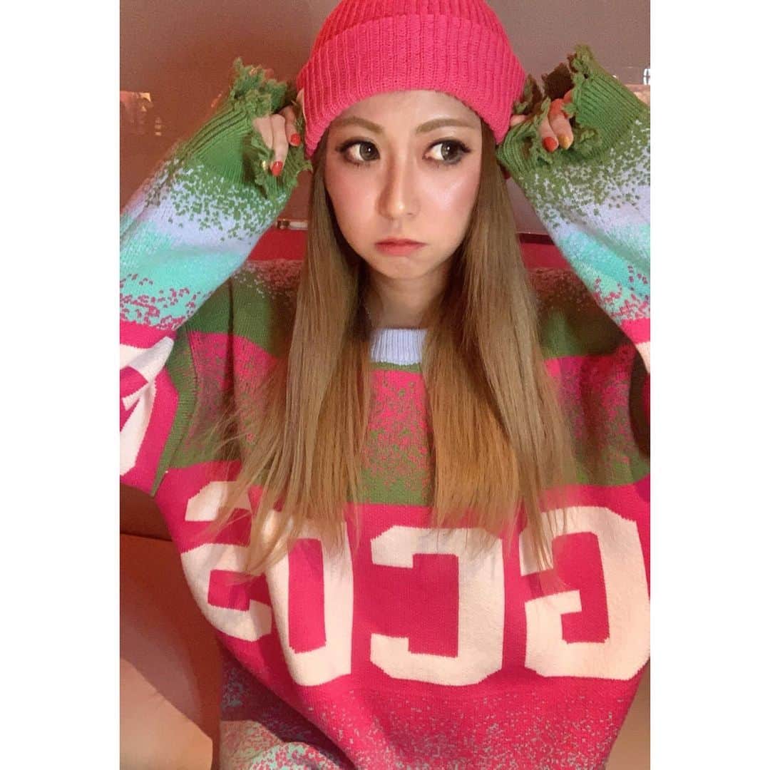 葉月樹里のインスタグラム：「今月もよろしくお願いします土下座ぴえんぱおん🥺  . . .  #葉月樹里 #soiréeine #ソワレーヌ #ずりおコーデ #ootd #cordinate」
