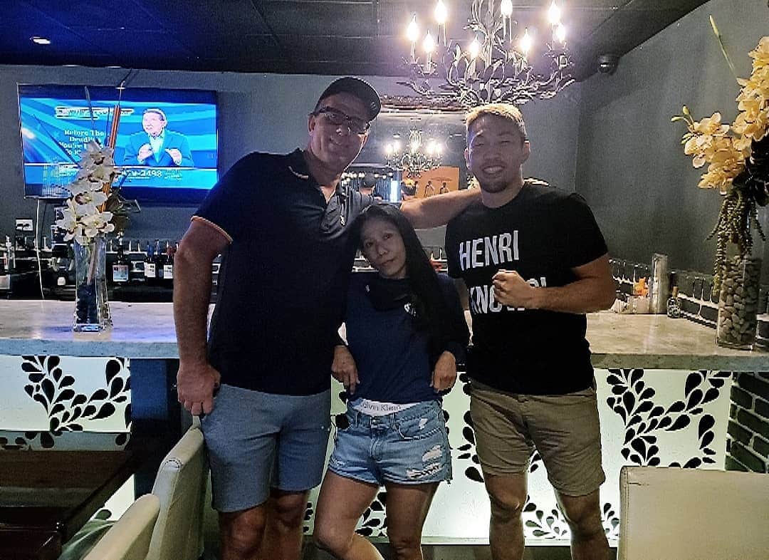 のインスタグラム：「今日はヘンリーに誘ってもらって一緒にランチ食べました！ これからのこともたくさん話してくれて、改めて前を向いて上を目指してやっていこうと強く思いました🙏🏼  強くなって結果を出して証明したいことを証明します！  Get lunch with my coach @henrihooft & @phatthaikam today🙏🏼🙏🏼🙏🏼 Florida is my 2nd home town.   It will definitely be a great year 2021.  #sanfordmma #mma #mixedmartialarts #fighter #hkickboxing #joneswrestling #barzinimma #burnsbjj #striking #ufc #grappling #kickboxing #boxing #muaythai #wrestling #bjj  #training #florida #ftlauderdale #inspiritjapan」