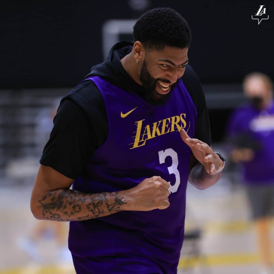 Los Angeles Lakersさんのインスタグラム写真 - (Los Angeles LakersInstagram)「The first step of a new journey.」12月7日 8時40分 - lakers