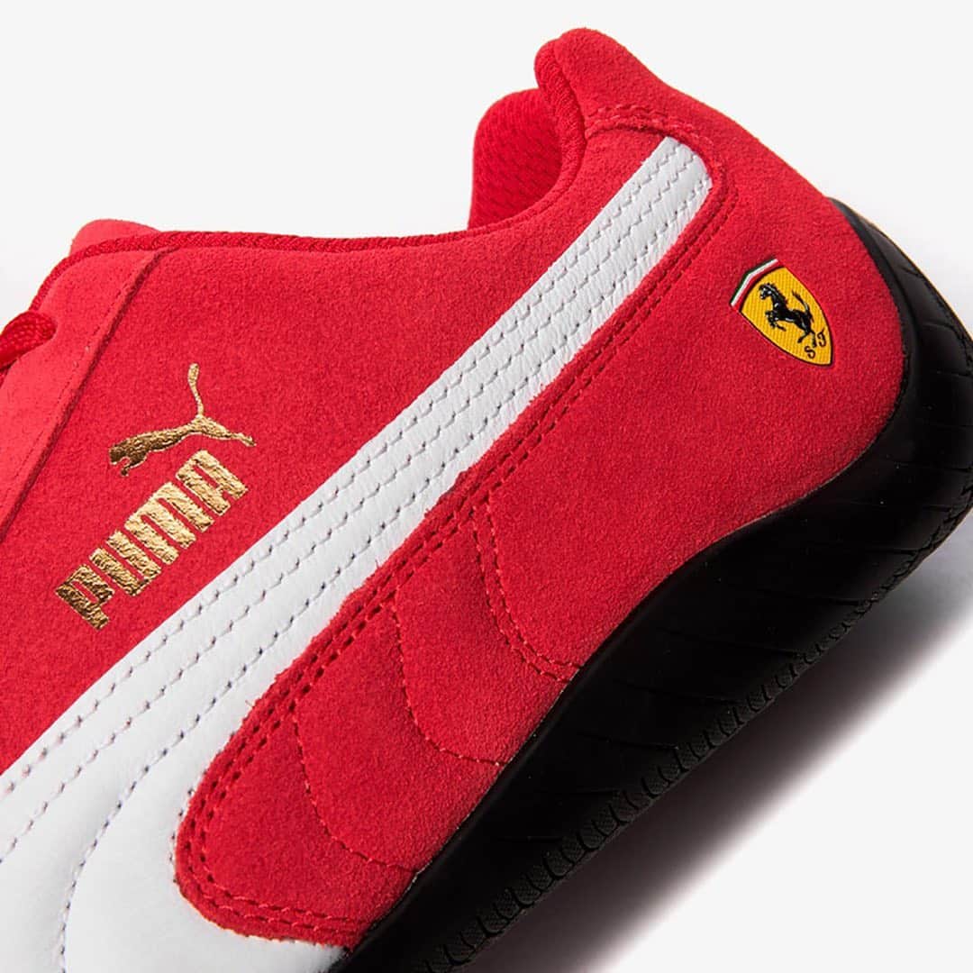 HYPEBEASTさんのインスタグラム写真 - (HYPEBEASTInstagram)「@hypebeastkicks: For its latest collaboration with @ferrari, @puma has brought back its archival Speedcat sneaker. Served in “Rosso Corsa/PUMA White” and “PUMA Black/PUMA White,” the silhouette is made from smooth suede and is intersected by a stitched leather PUMA stripe on the mid-panel, cutting through to give the shoe a streamlined racing aesthetic, as well as a number of branding hits. Both are available now at retailers like @sivasdescalzo for approximately $133 USD a pair. ⁠⠀ Photo: Sivasdescalzo」12月7日 14時04分 - hypebeast
